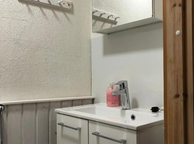 Lomamökit Liirakka *